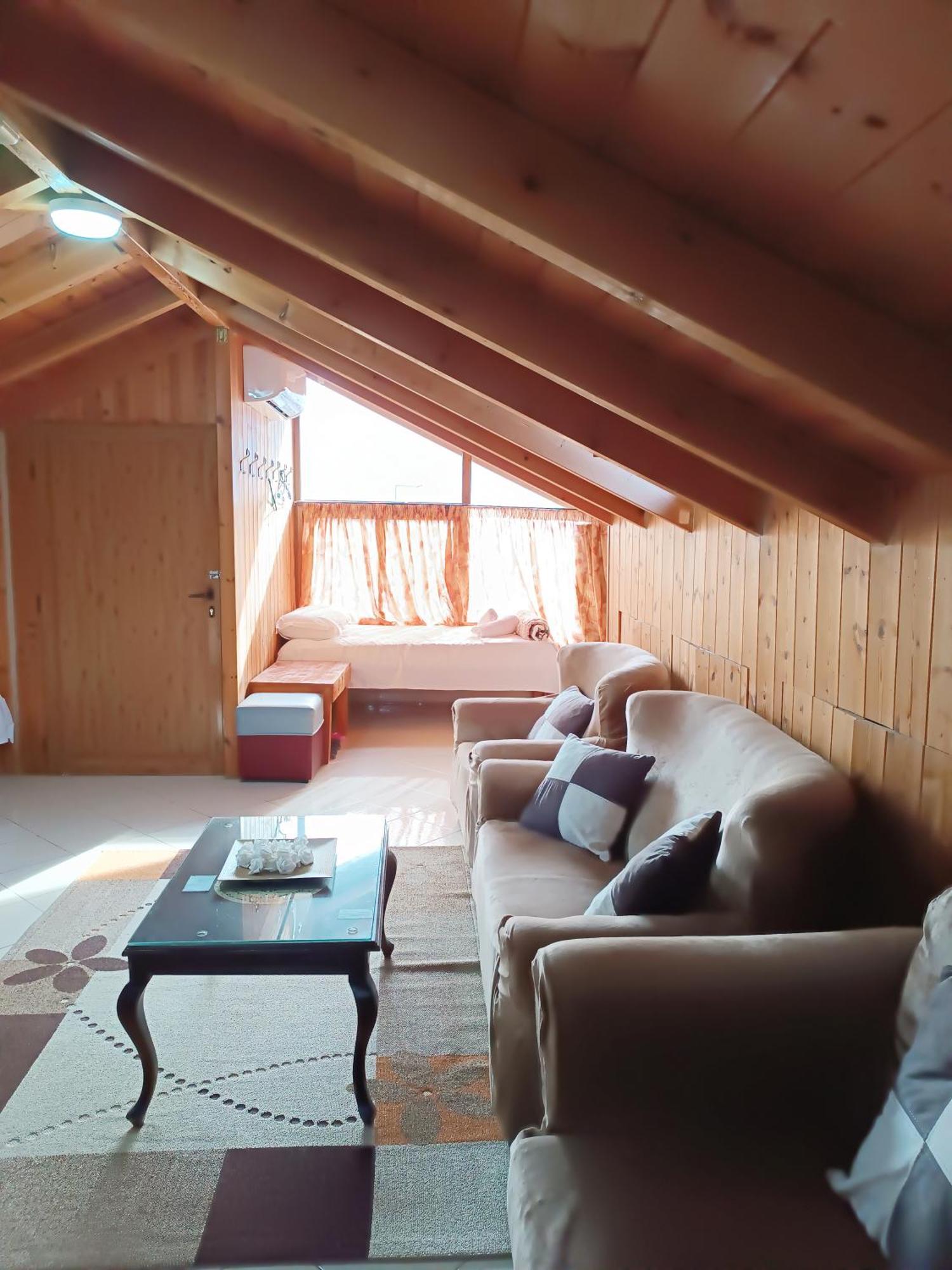 Guesthouse Eva Suite 베라트 외부 사진