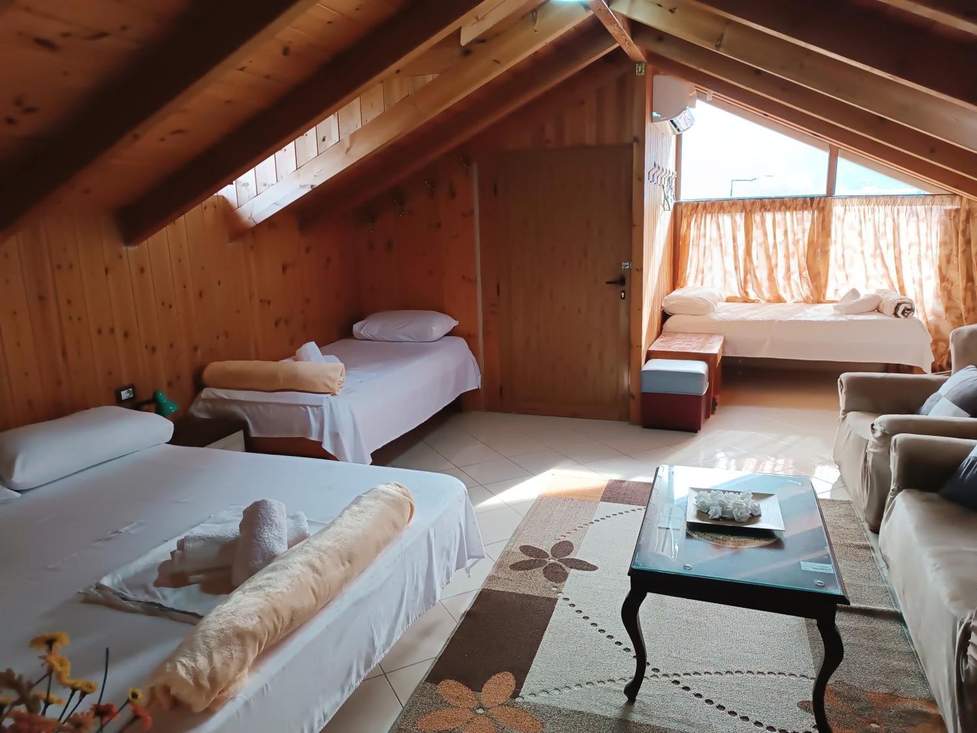 Guesthouse Eva Suite 베라트 외부 사진