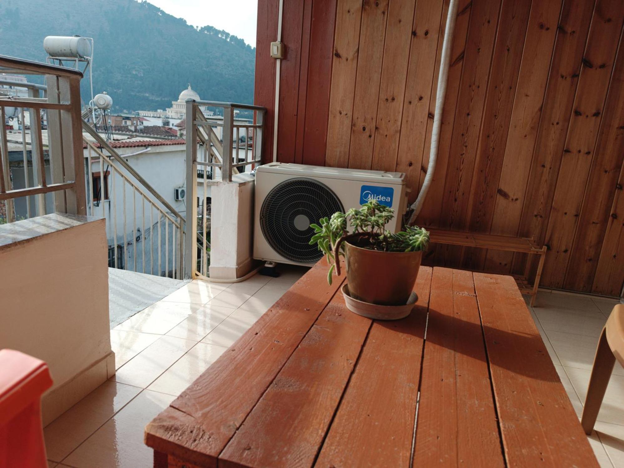 Guesthouse Eva Suite 베라트 외부 사진